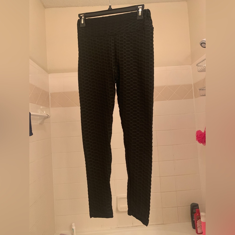 Amazon Butt Scrunch Leggings Size L